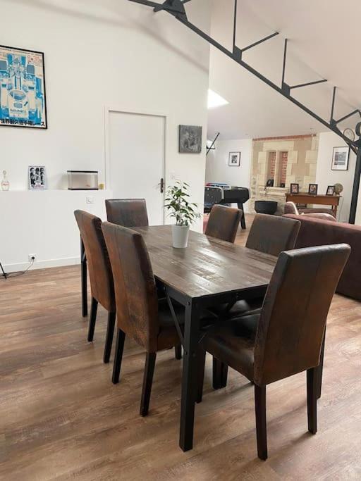 לאבאל Loft Proche Centre Ville Hotes Habitant A L Etage מראה חיצוני תמונה