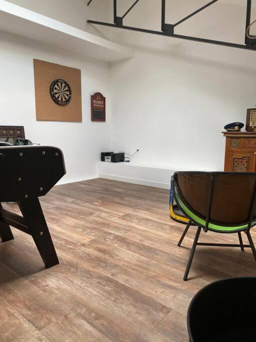 לאבאל Loft Proche Centre Ville Hotes Habitant A L Etage מראה חיצוני תמונה