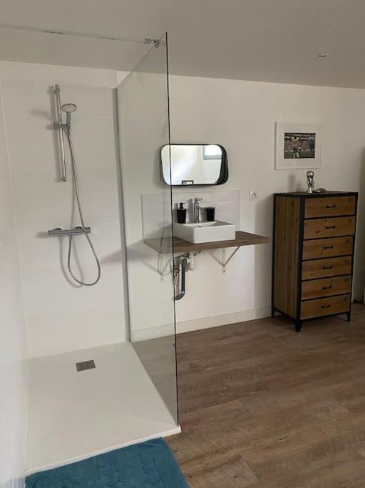 לאבאל Loft Proche Centre Ville Hotes Habitant A L Etage מראה חיצוני תמונה